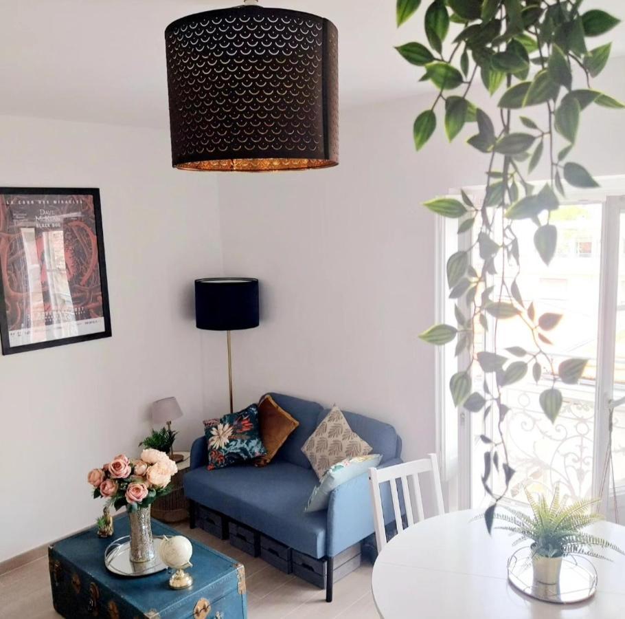 Artists Montpellier-place De La Comedie Apartment